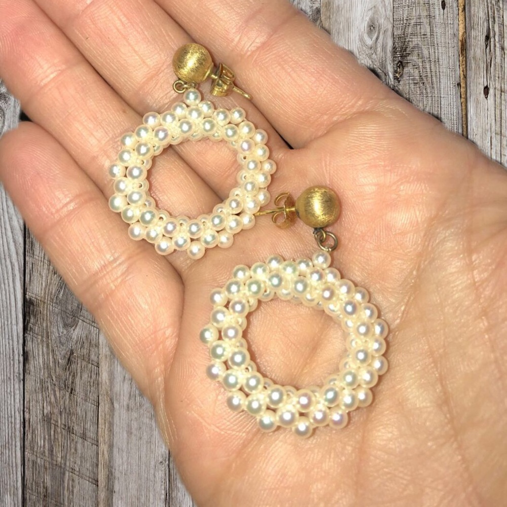 Pearl and gold earings